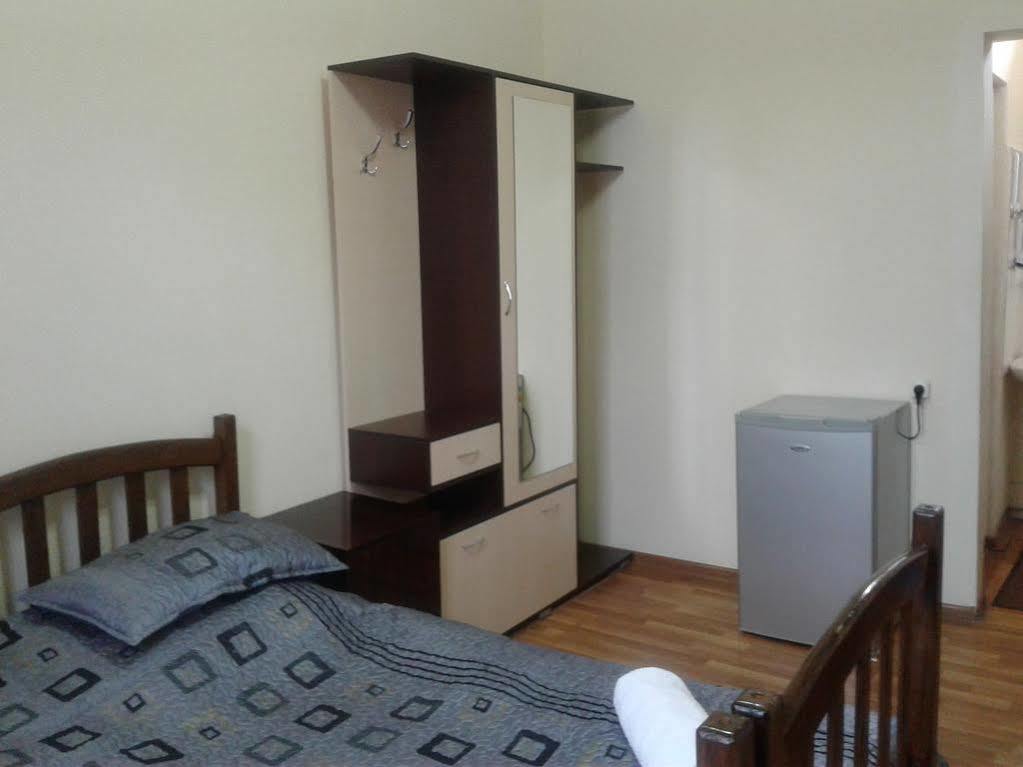 Gis Guest House Тбилиси Екстериор снимка