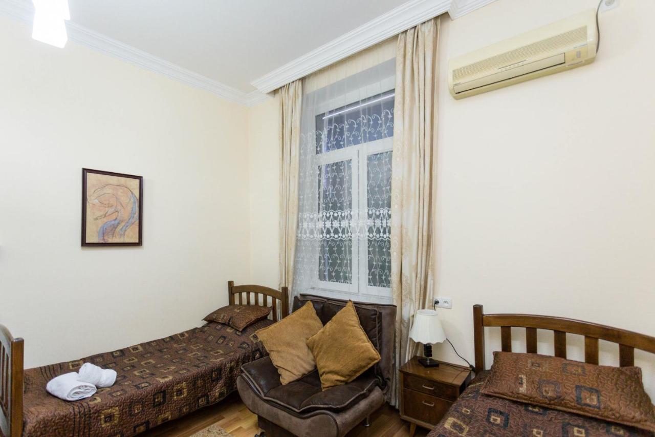 Gis Guest House Тбилиси Екстериор снимка