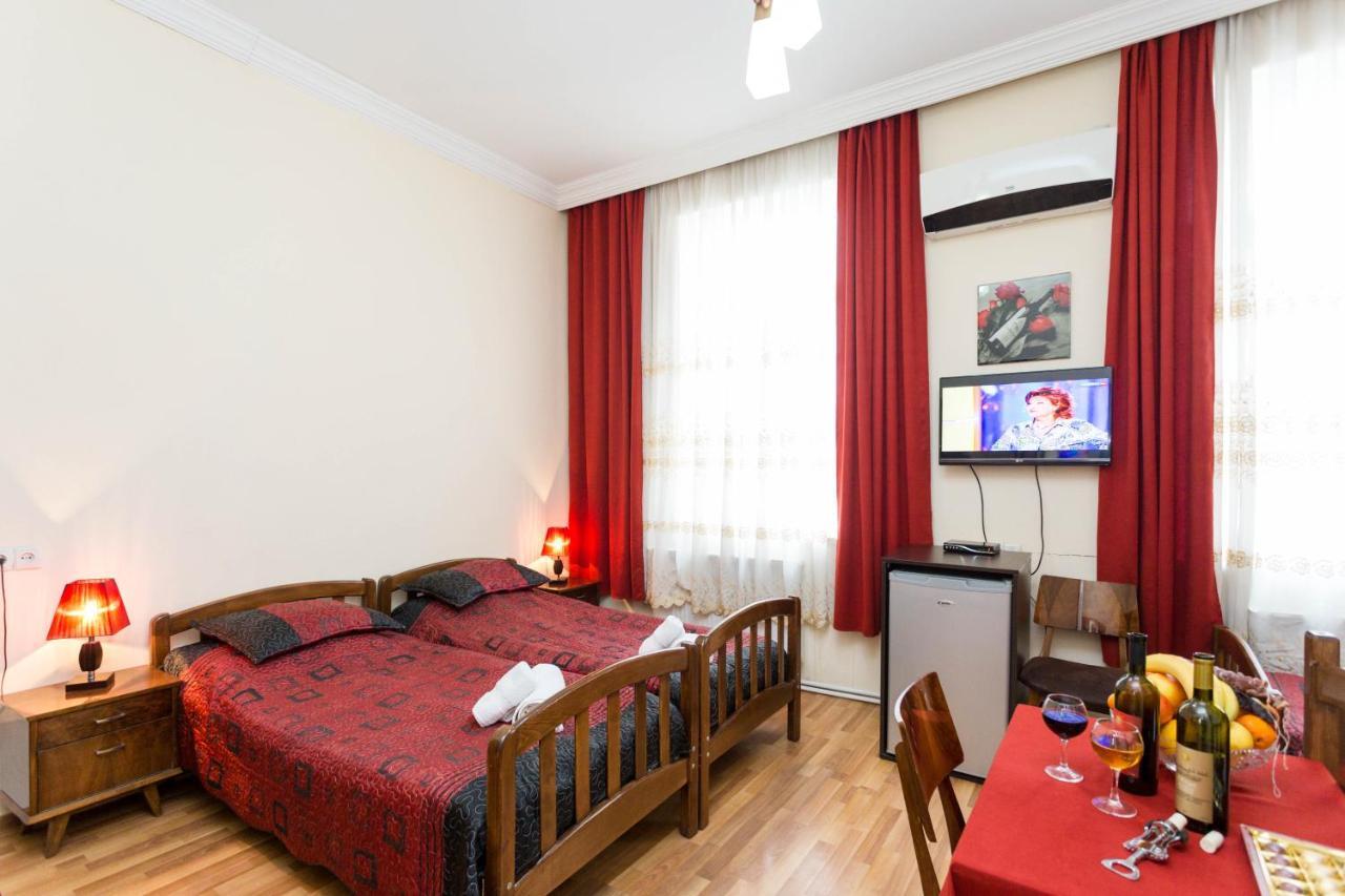 Gis Guest House Тбилиси Екстериор снимка